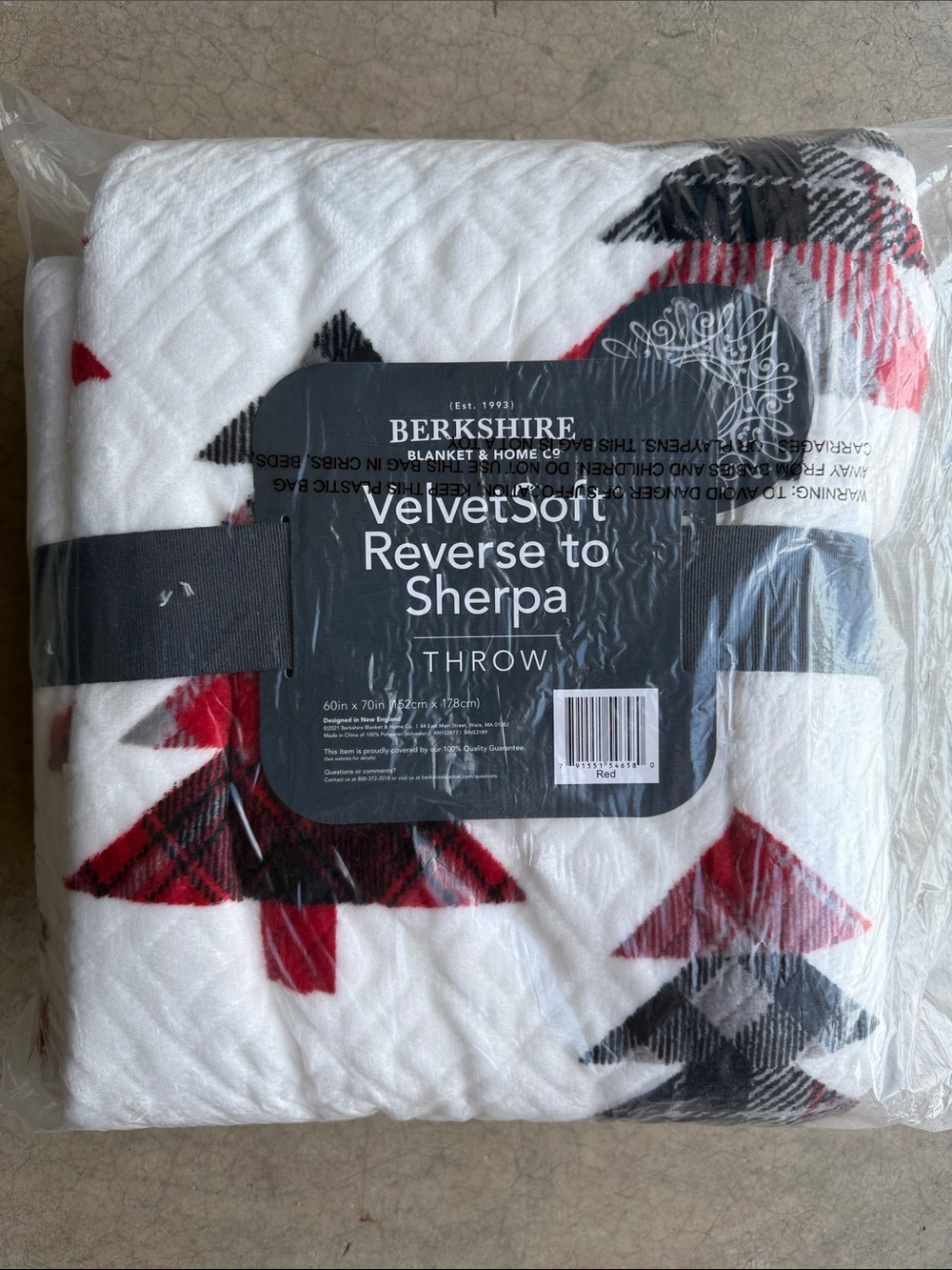 Berkshire VelvetSoft Reverse to Sherpa Throw NWT 60x70 White, Red, Black